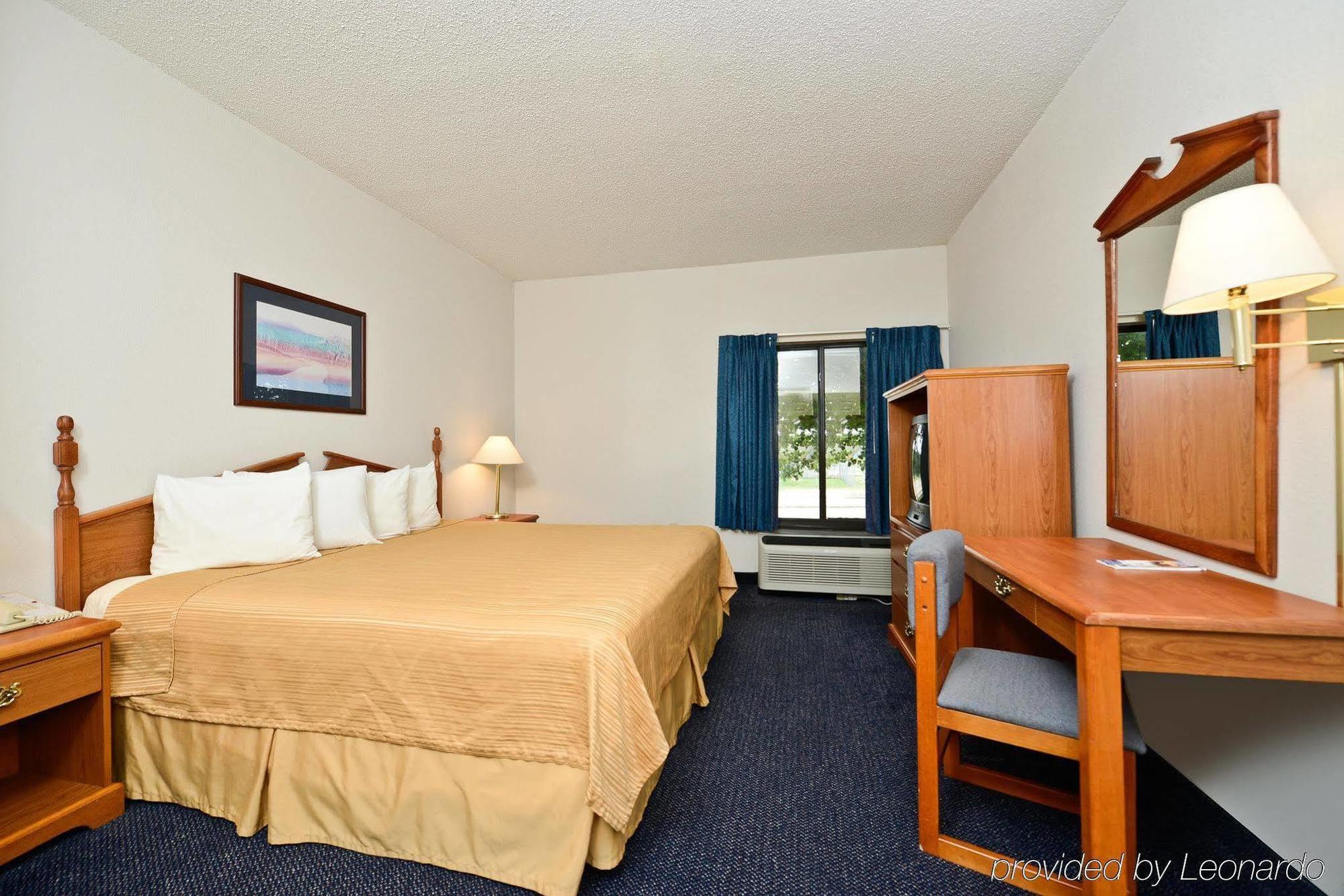 Red Roof Inn & Suites Austin East - Manor Ngoại thất bức ảnh