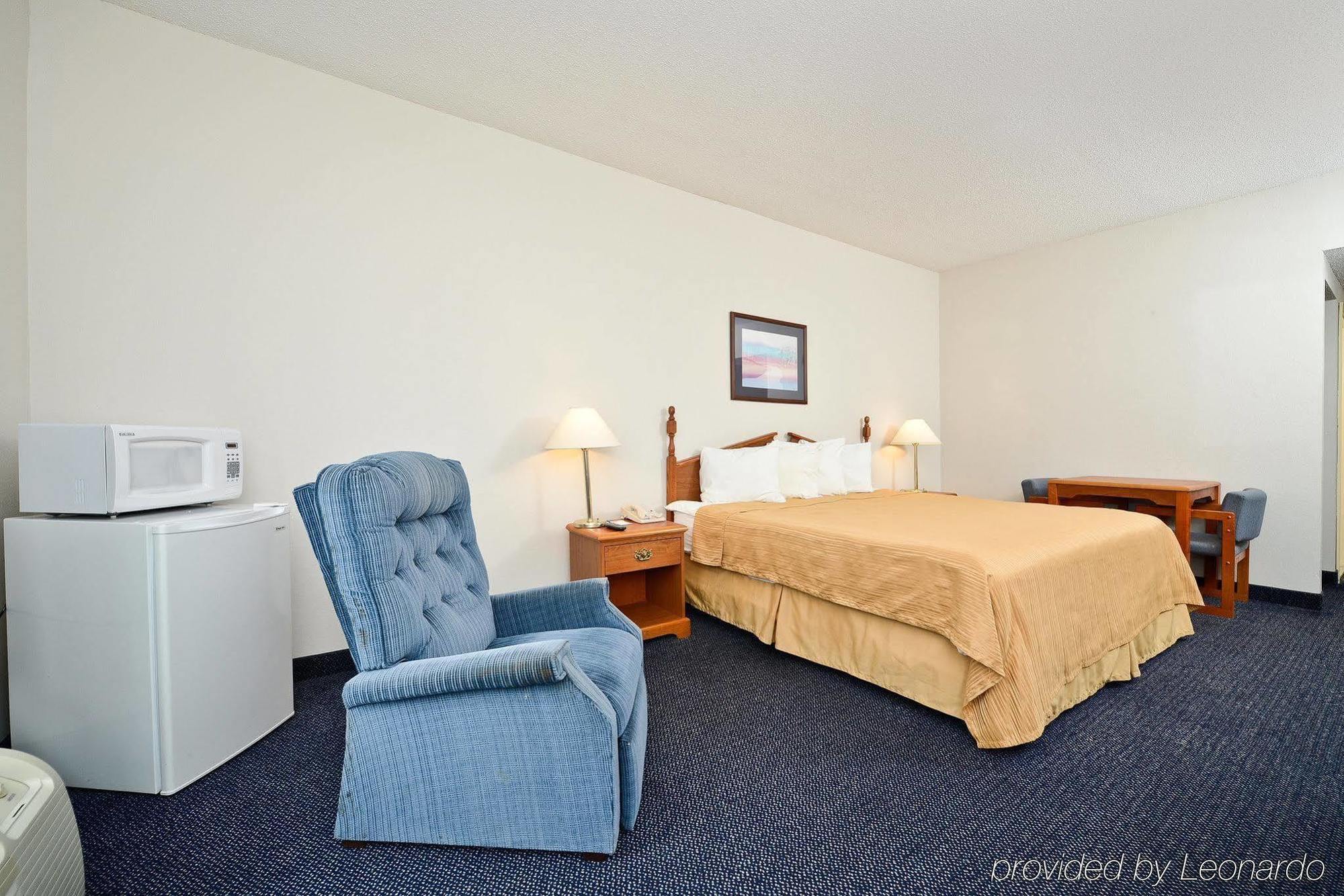 Red Roof Inn & Suites Austin East - Manor Phòng bức ảnh