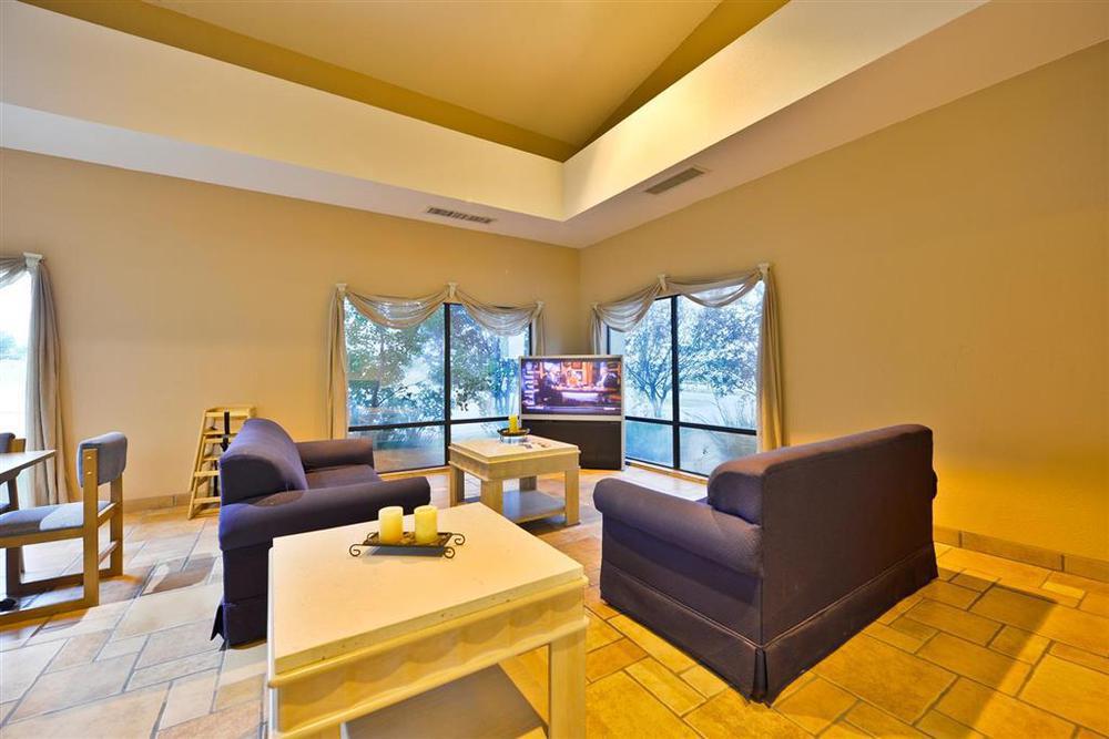 Red Roof Inn & Suites Austin East - Manor Phòng bức ảnh